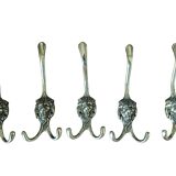Lot 5 lion's head hooks