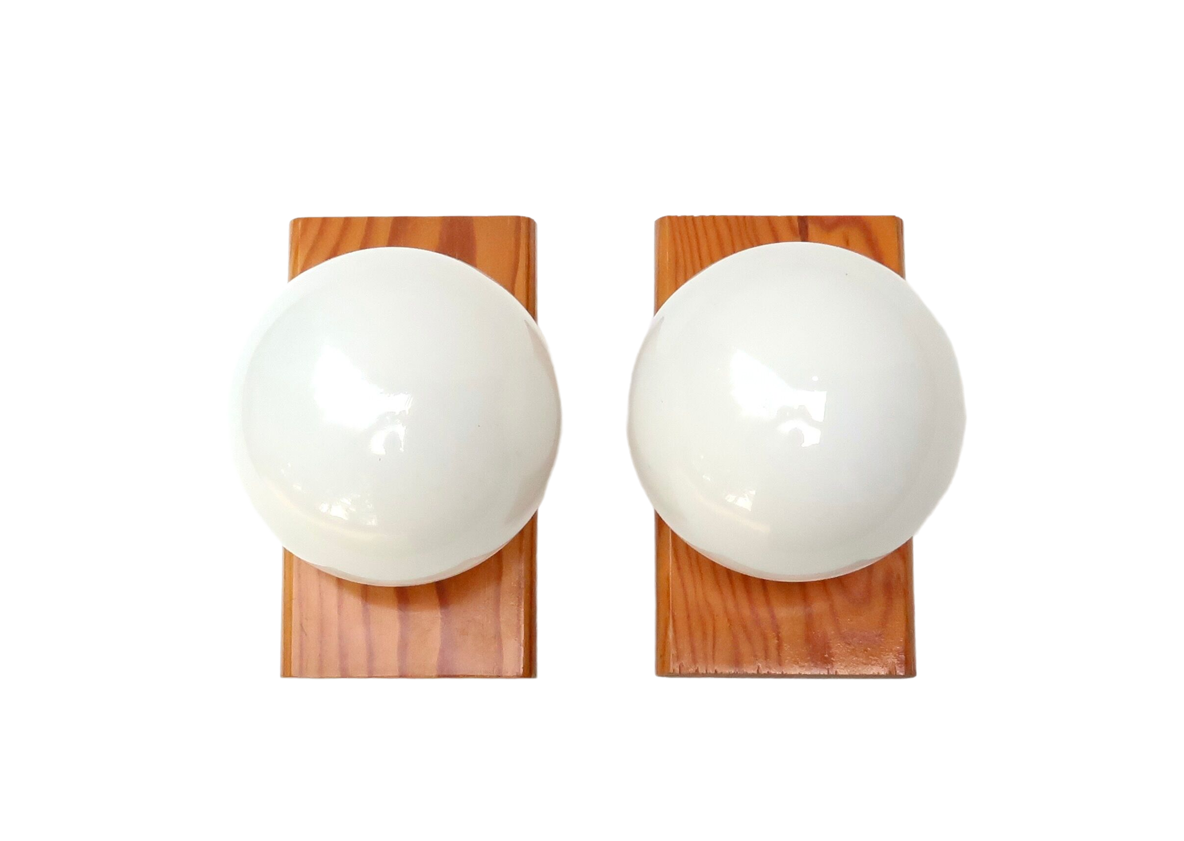 Pair of wood sconces and opaque white glass, 70s