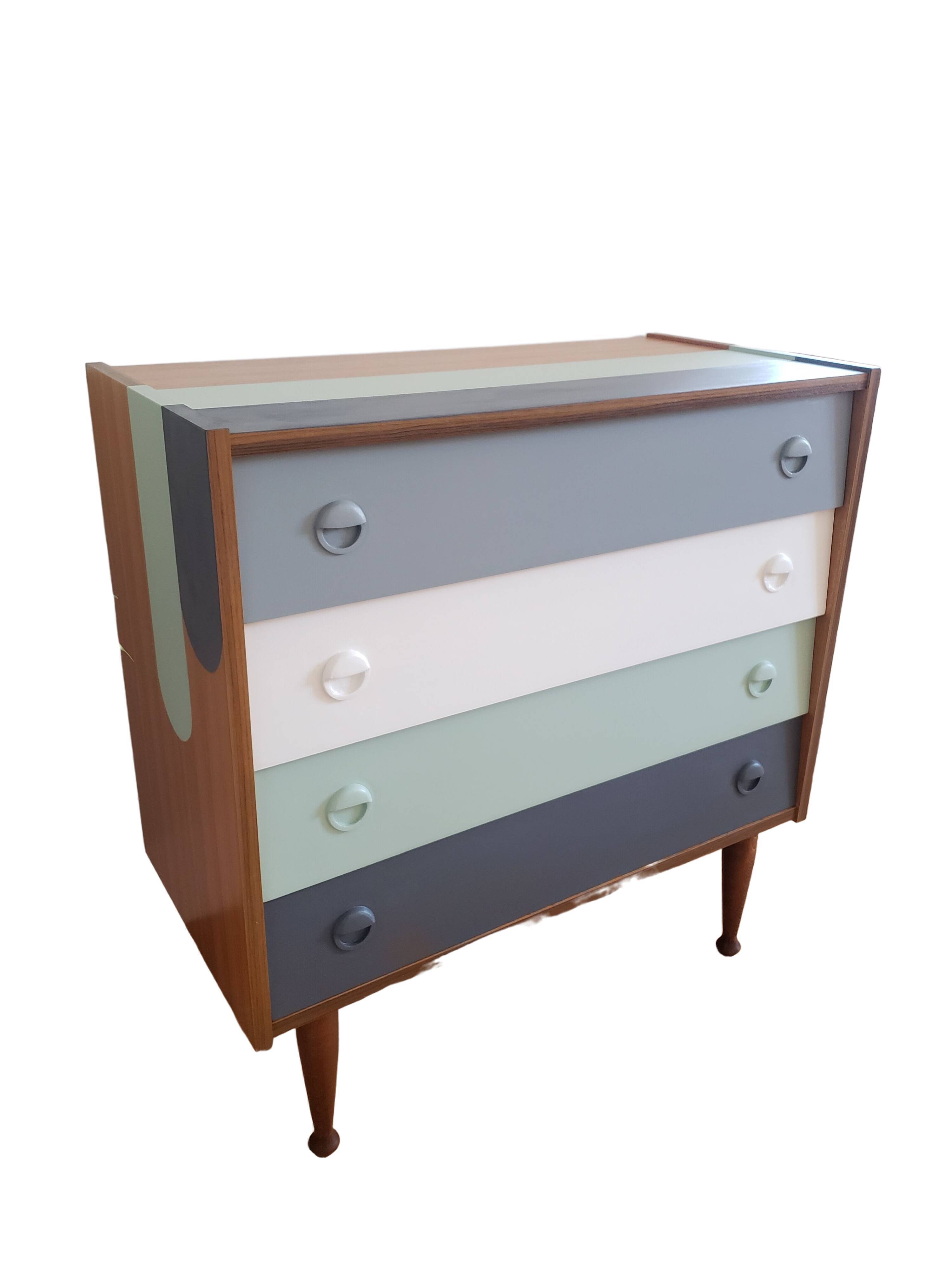 Dresser 60s restyled