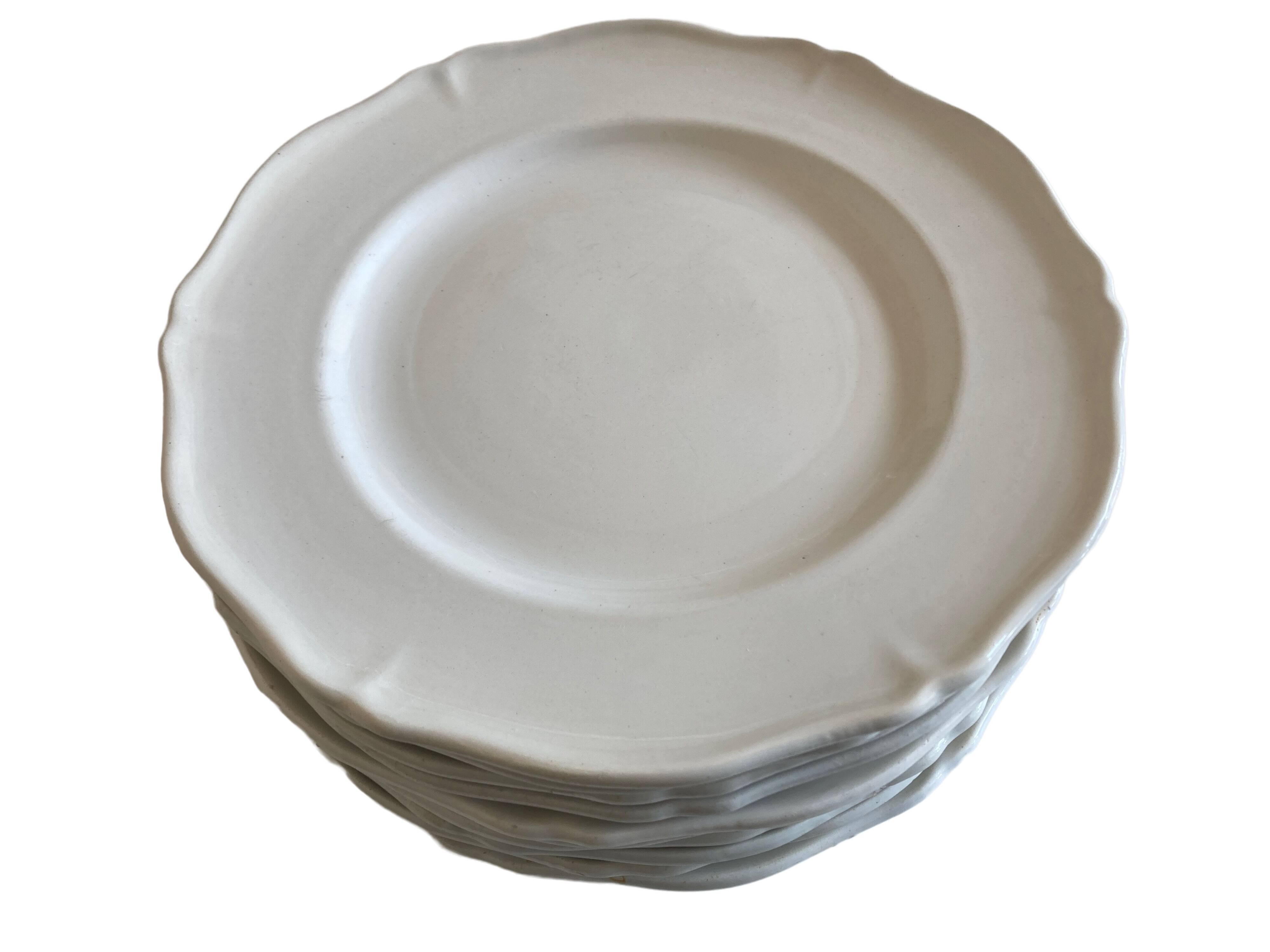 Set 10 plates with godrons in English iron earth 1950