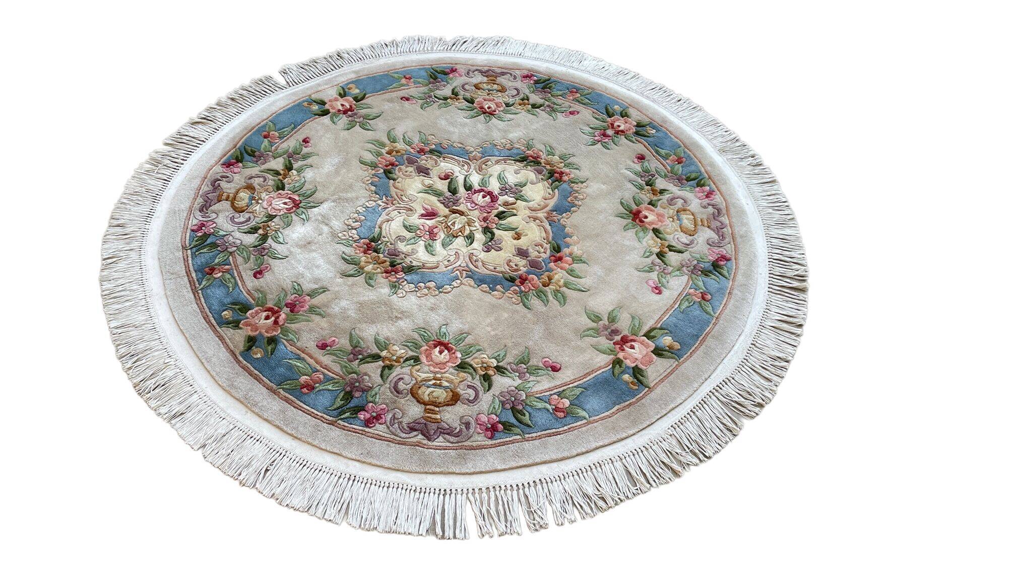 Vintage Chinese carpet round diam 180cm