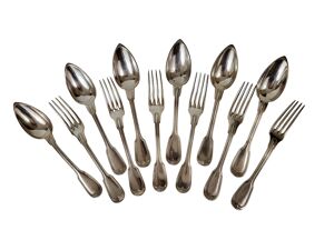 12 couverts en métal