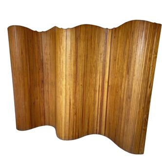 Wooden screen