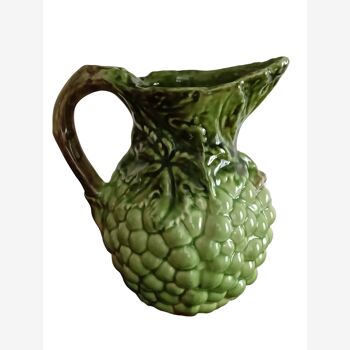 Pitcher - slurry decanter in the shape of a bunch of grapes, perfect condition.