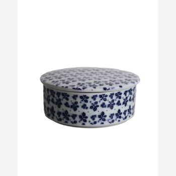 White and blue porcelain jewelry box