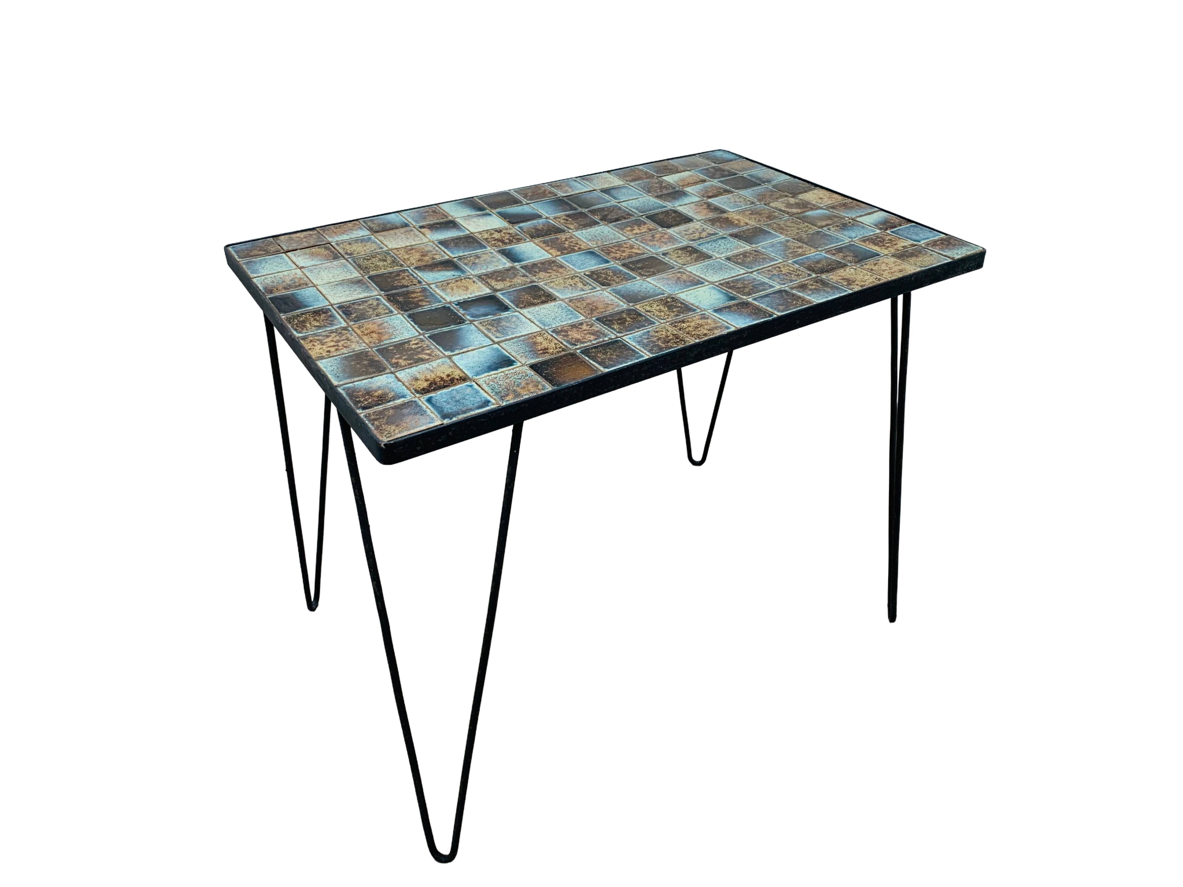 Ceramic side table 50s, pin legs, blue