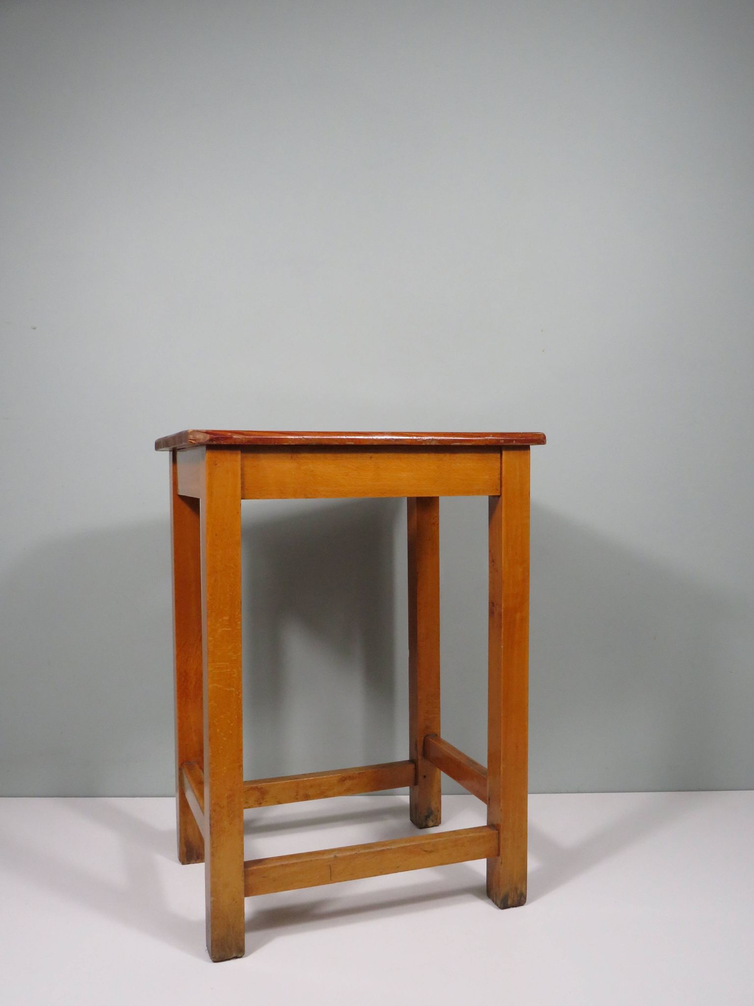 Vintage workshop stool handmade with handle, Belgium 1960
