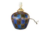Checked pattern lamp foot