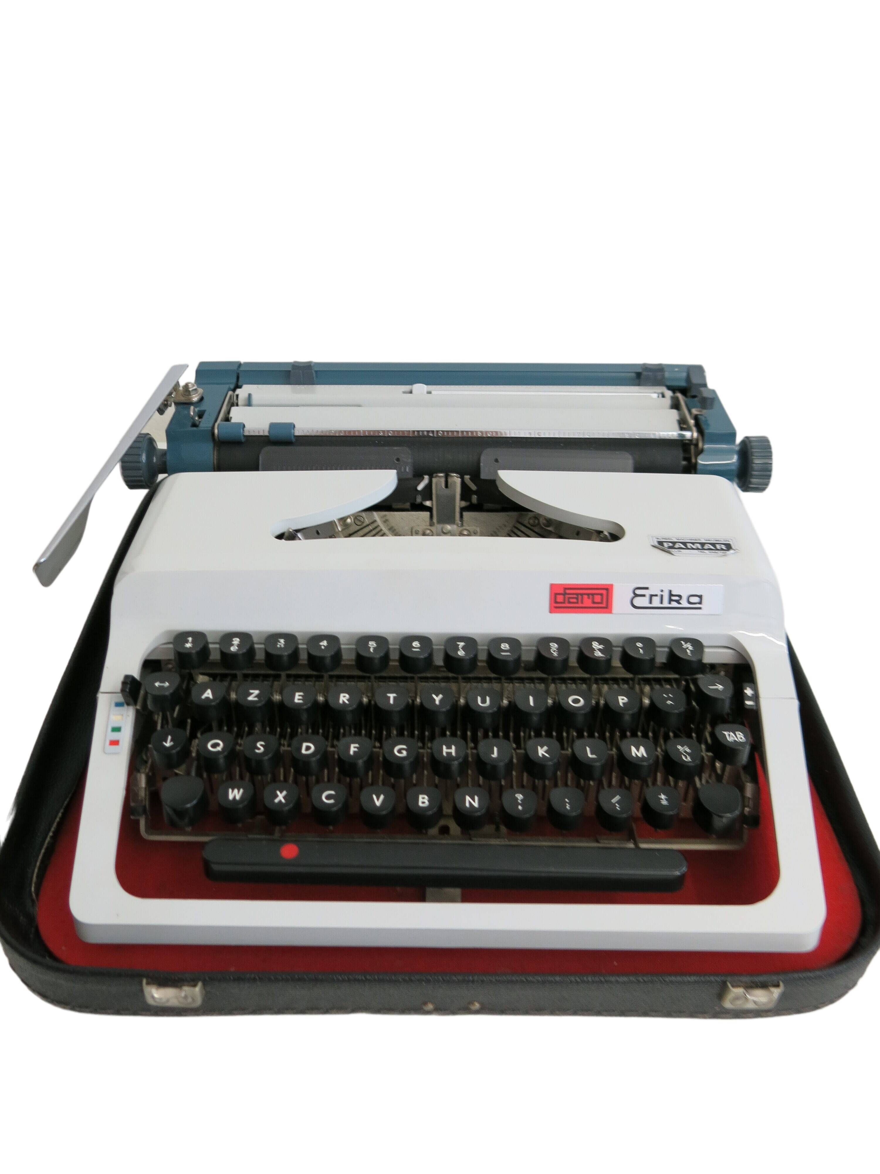 Typewriter Daro Erika Model 60