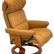 Ekornes chaise longue armchair in Norwegian Scandinavian leather, Chamois