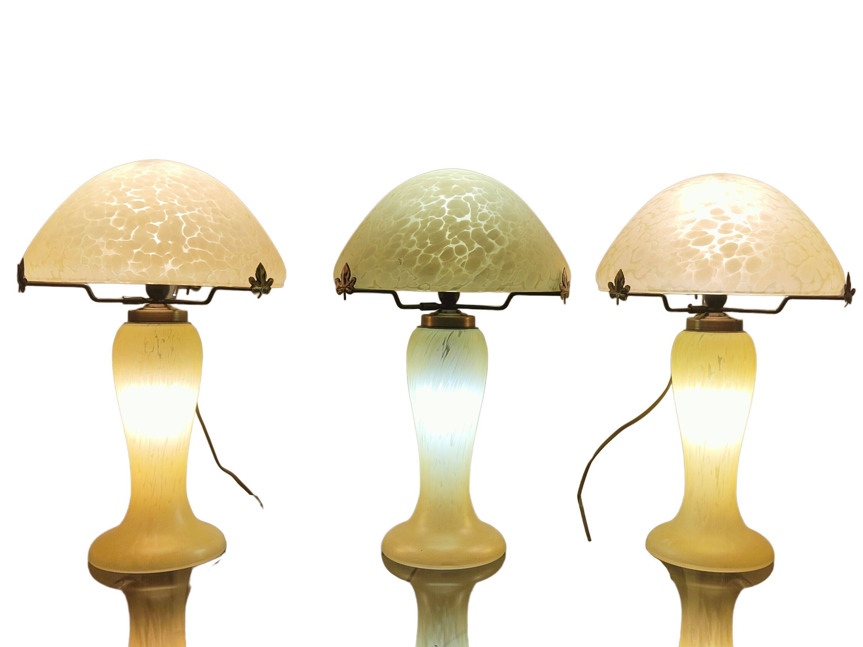 Mushroom trio lamps in glass paste 1980