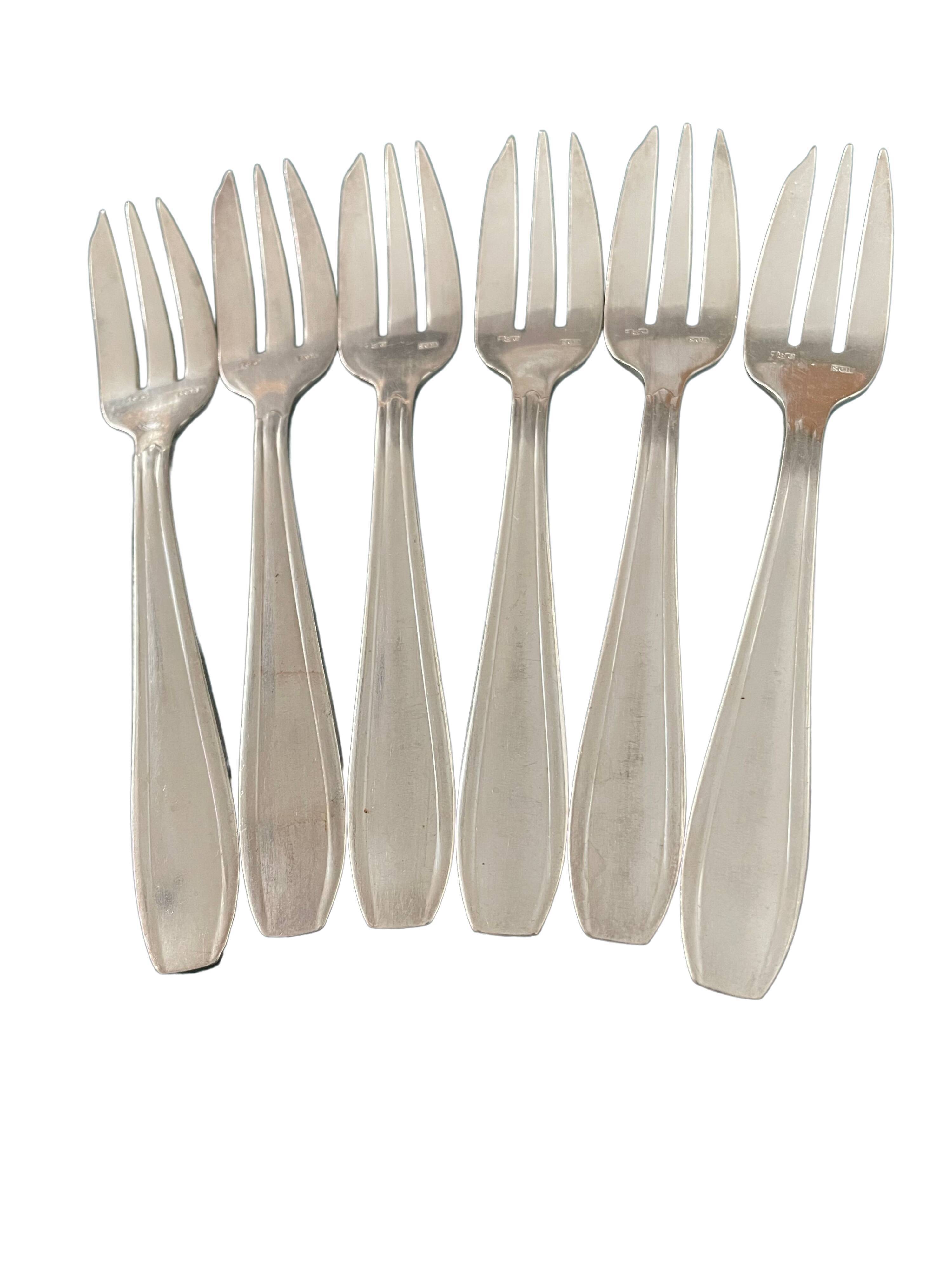 6 dessert forks