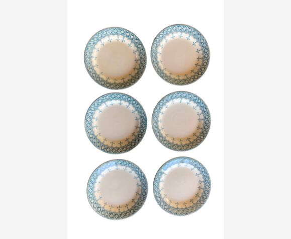 6 assiettes plates, Terre de fer, modèle Andrée bleuté, début 20 ème
