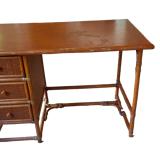 Bureau en rotin et bambou