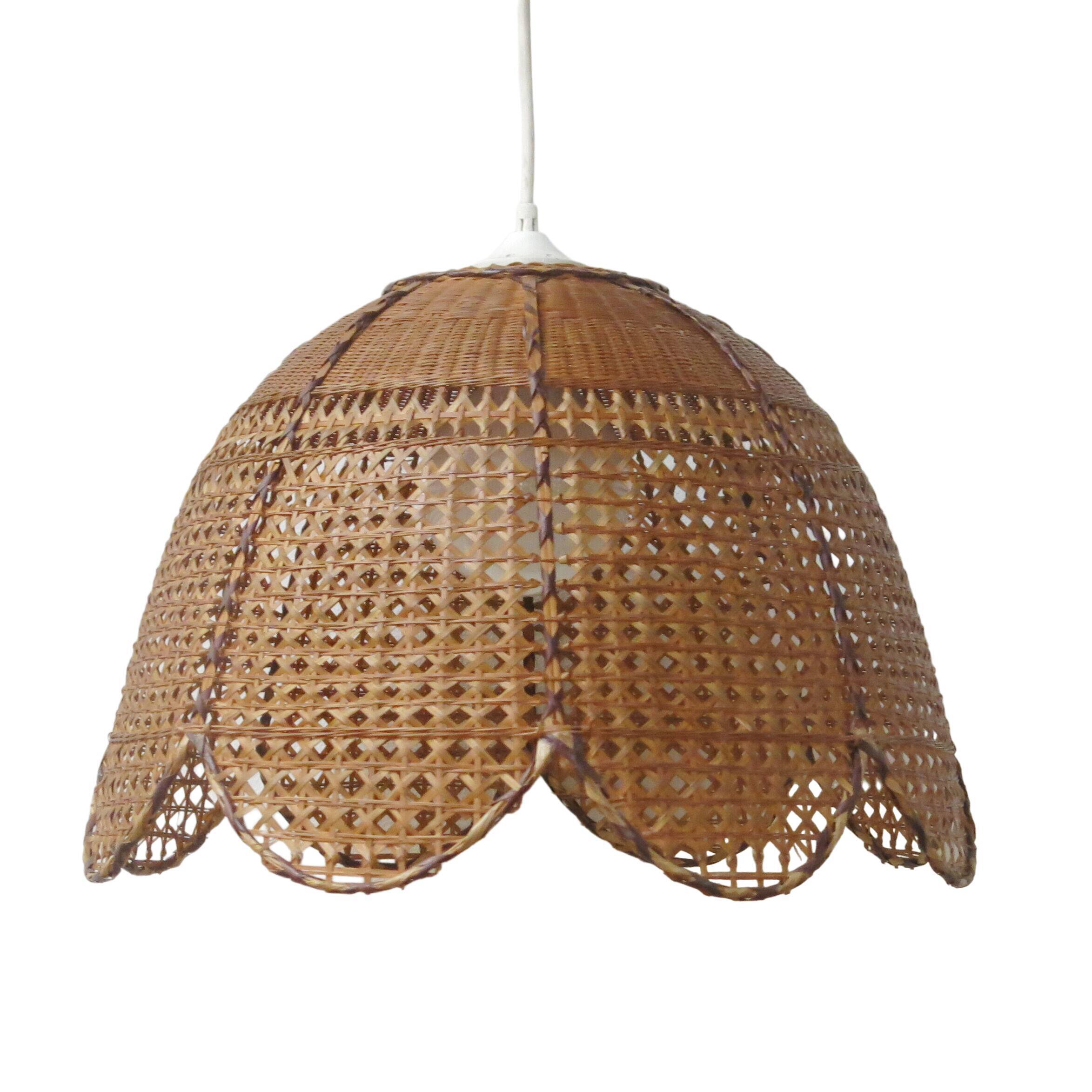 Hanging lamp in rattan and cannage