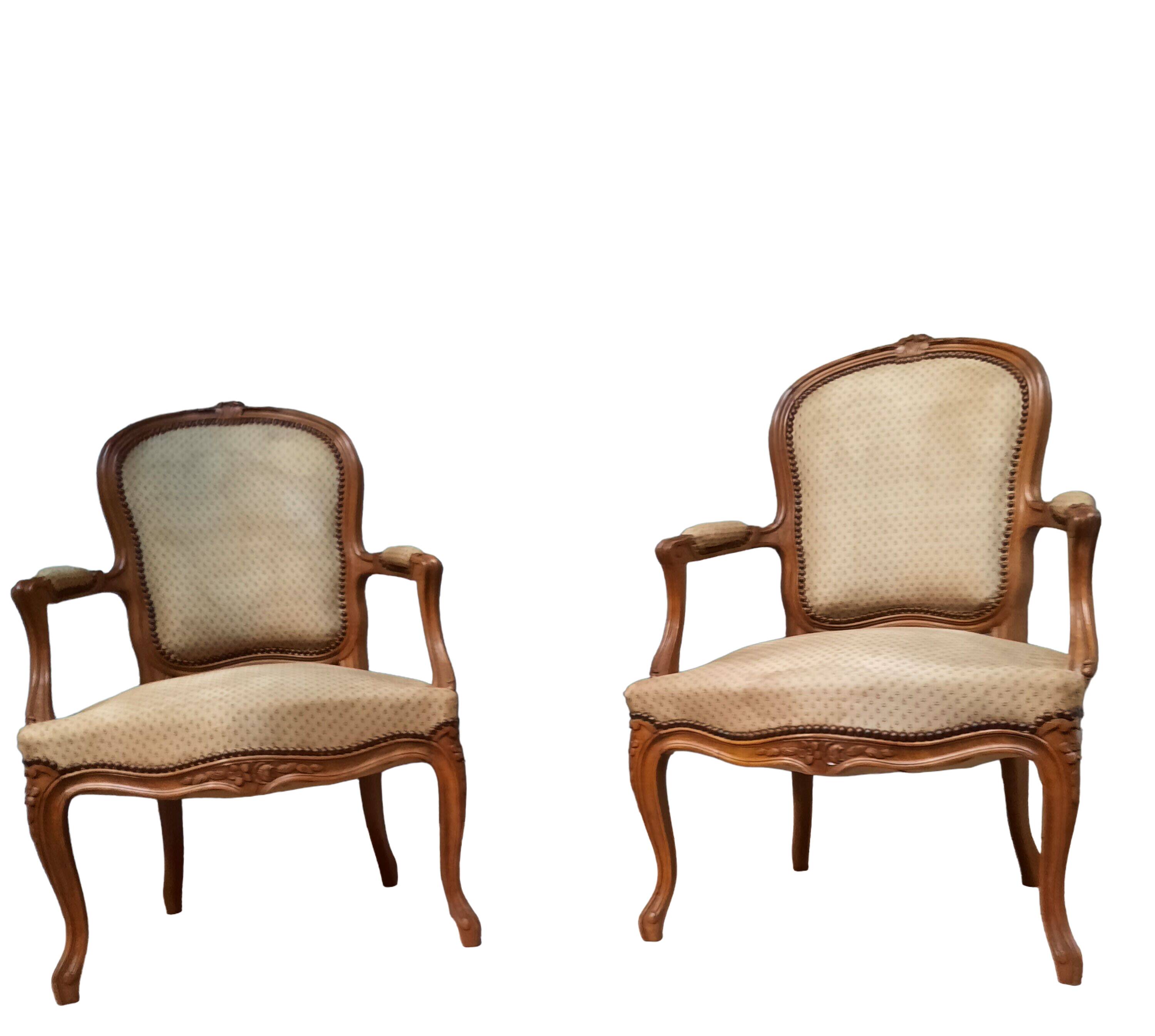 Paire de fauteuils de style Louis XV