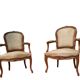 Paire de fauteuils de style Louis XV