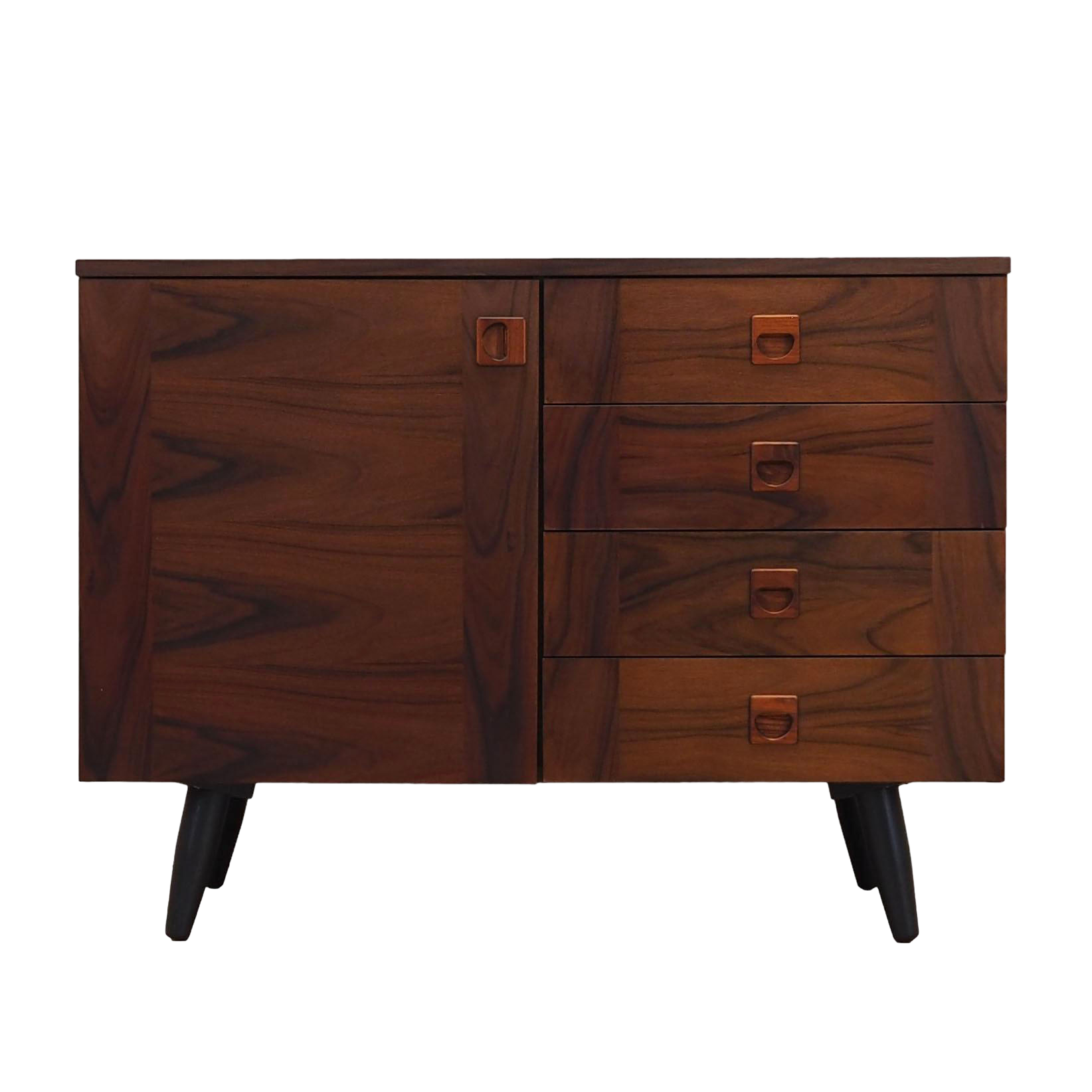 Buffet en noyer, design danois, années 1970, production: Danemark