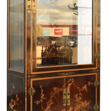 Lacquered wooden display case