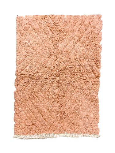Tapis berbère marocain beni ouarain ocre rose à motifs gravés 170x117cm