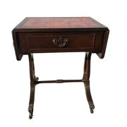 Table basse dessus cuir