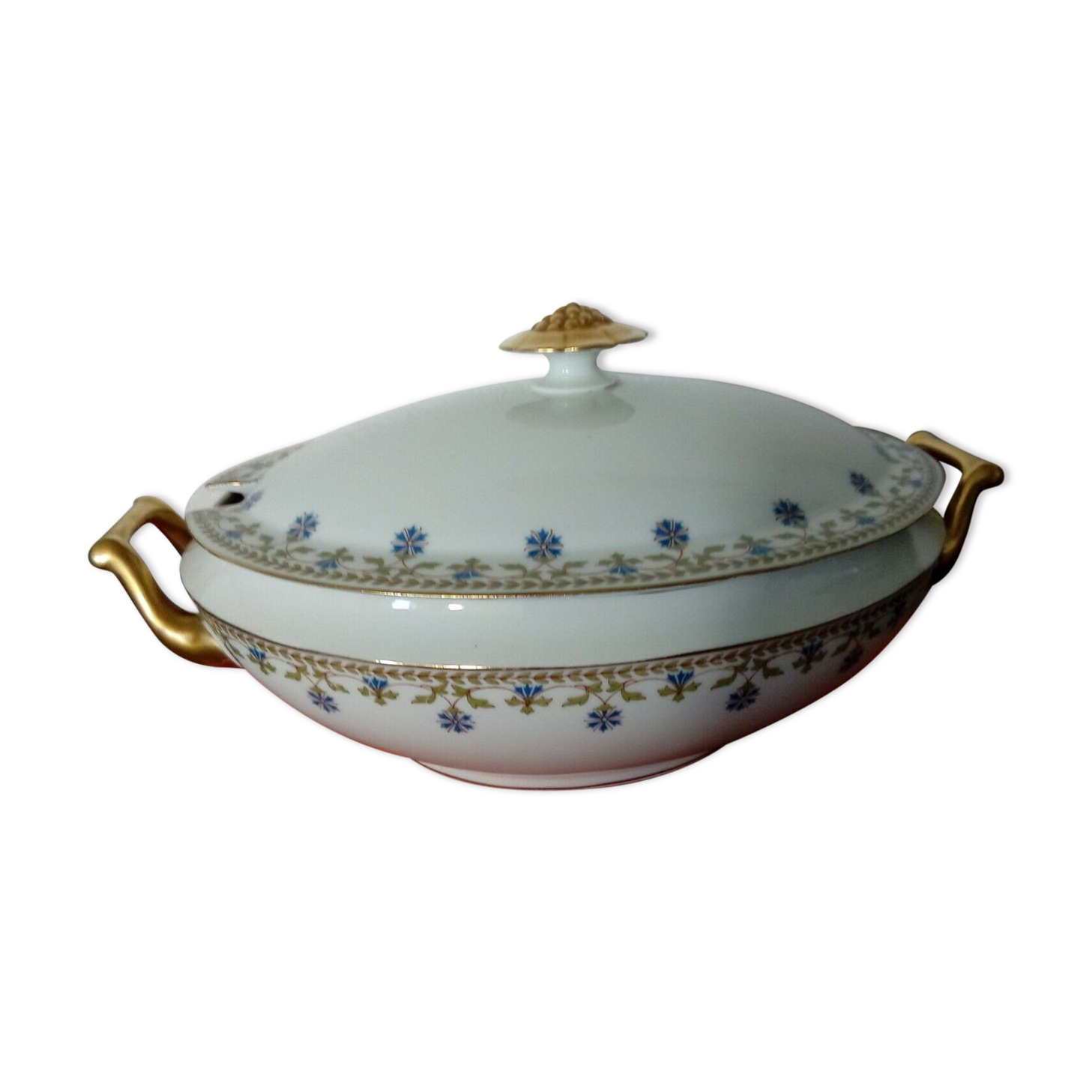 Limoges Laternier soup tureen from the manufacture of Limoges