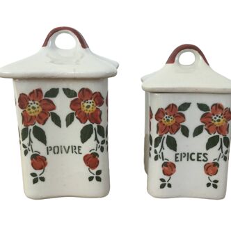 Pair of spice pots