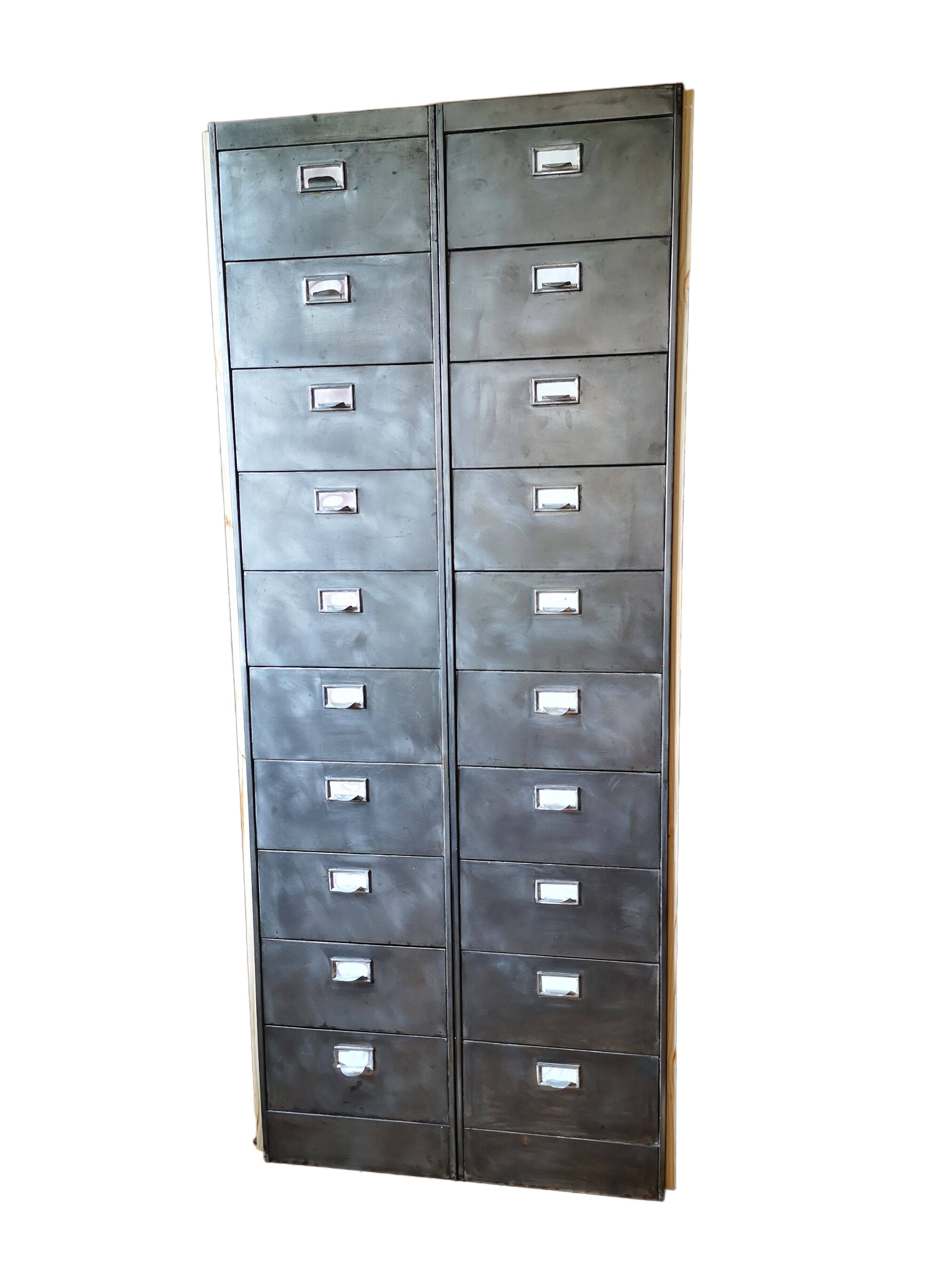 Metal locker column 20 waxed pickled valves dressed in wood