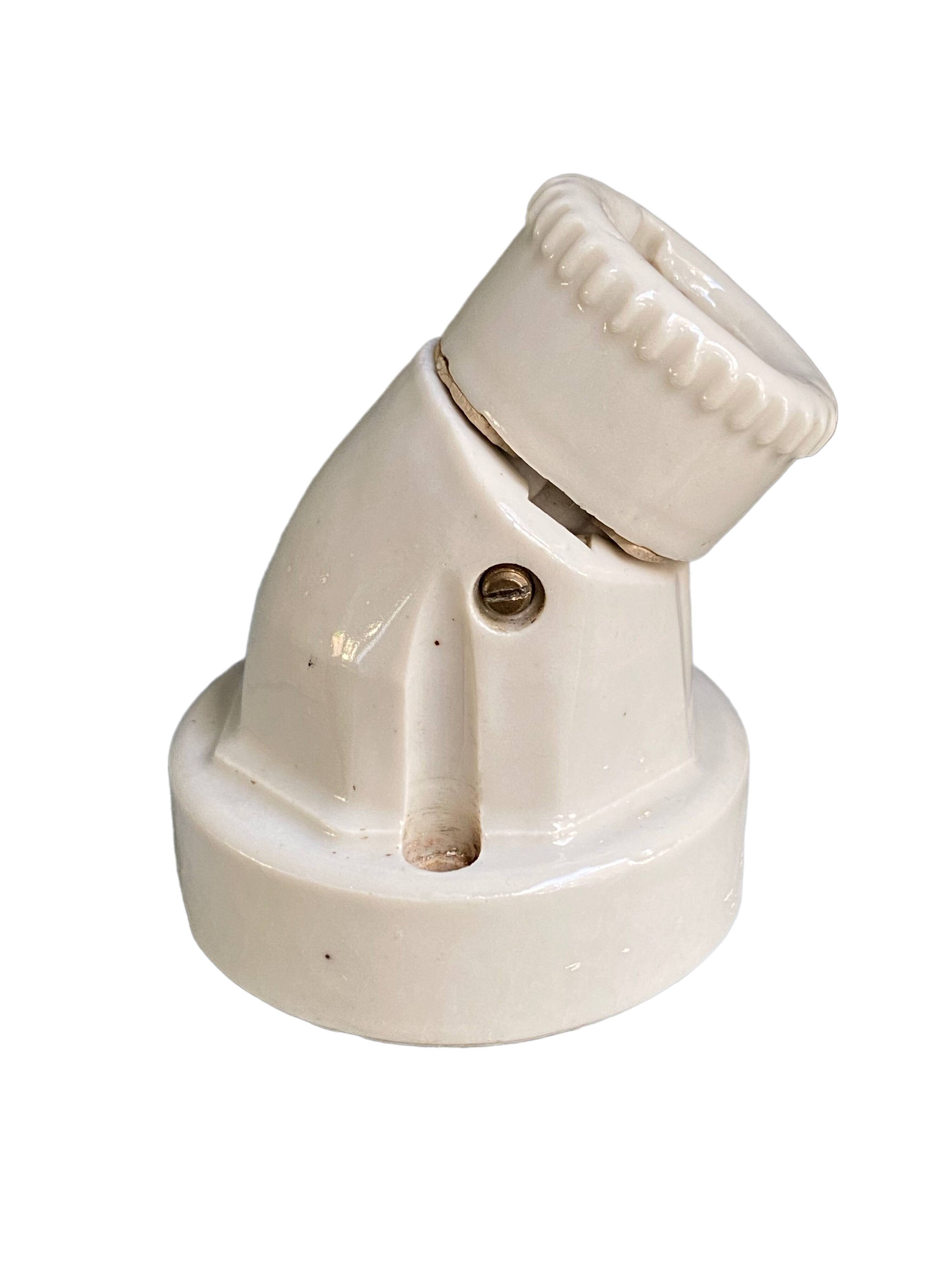 Porcelain wall lamp
