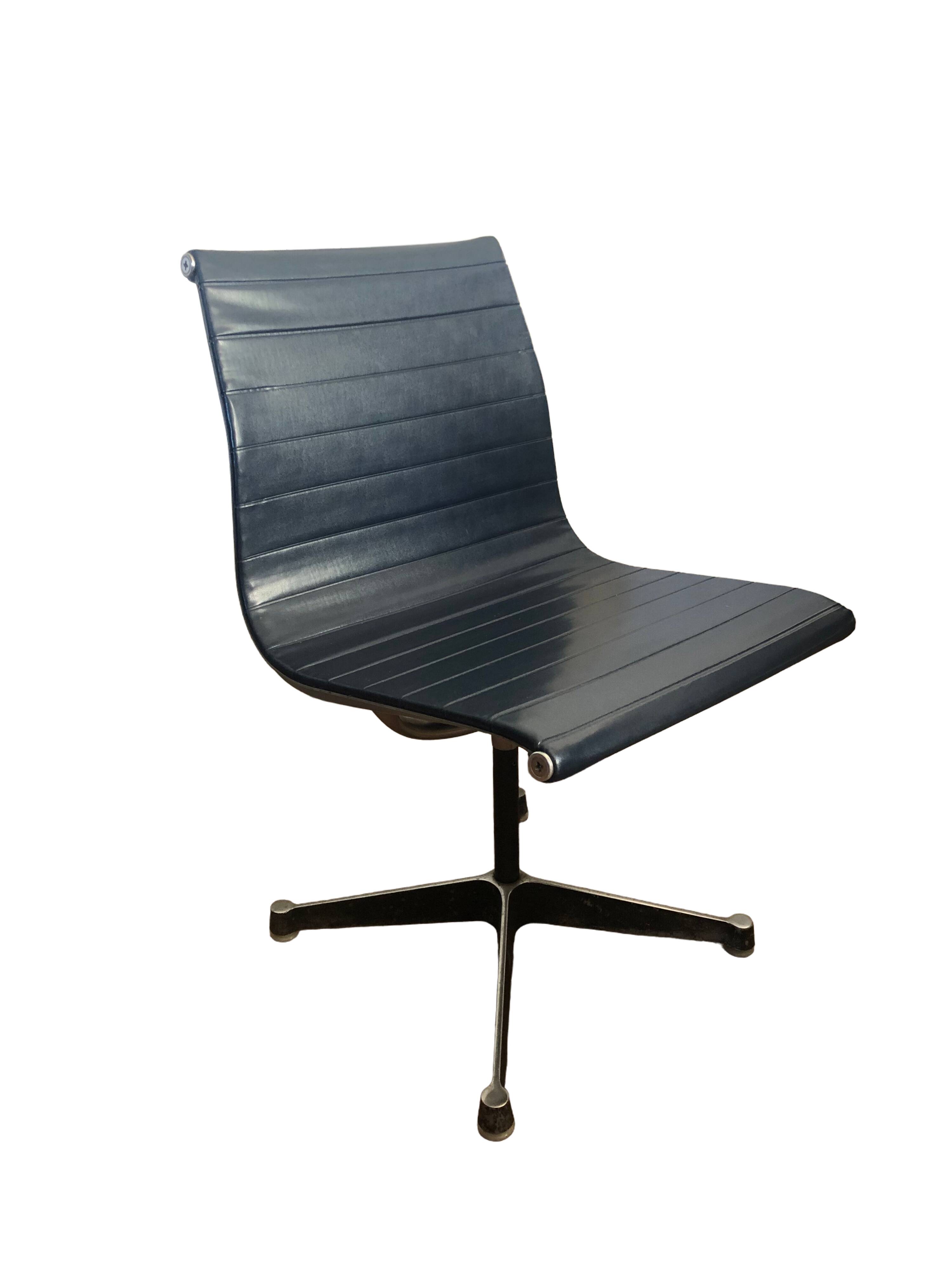 EA 105 chair by Charles & Ray for Herman Miller