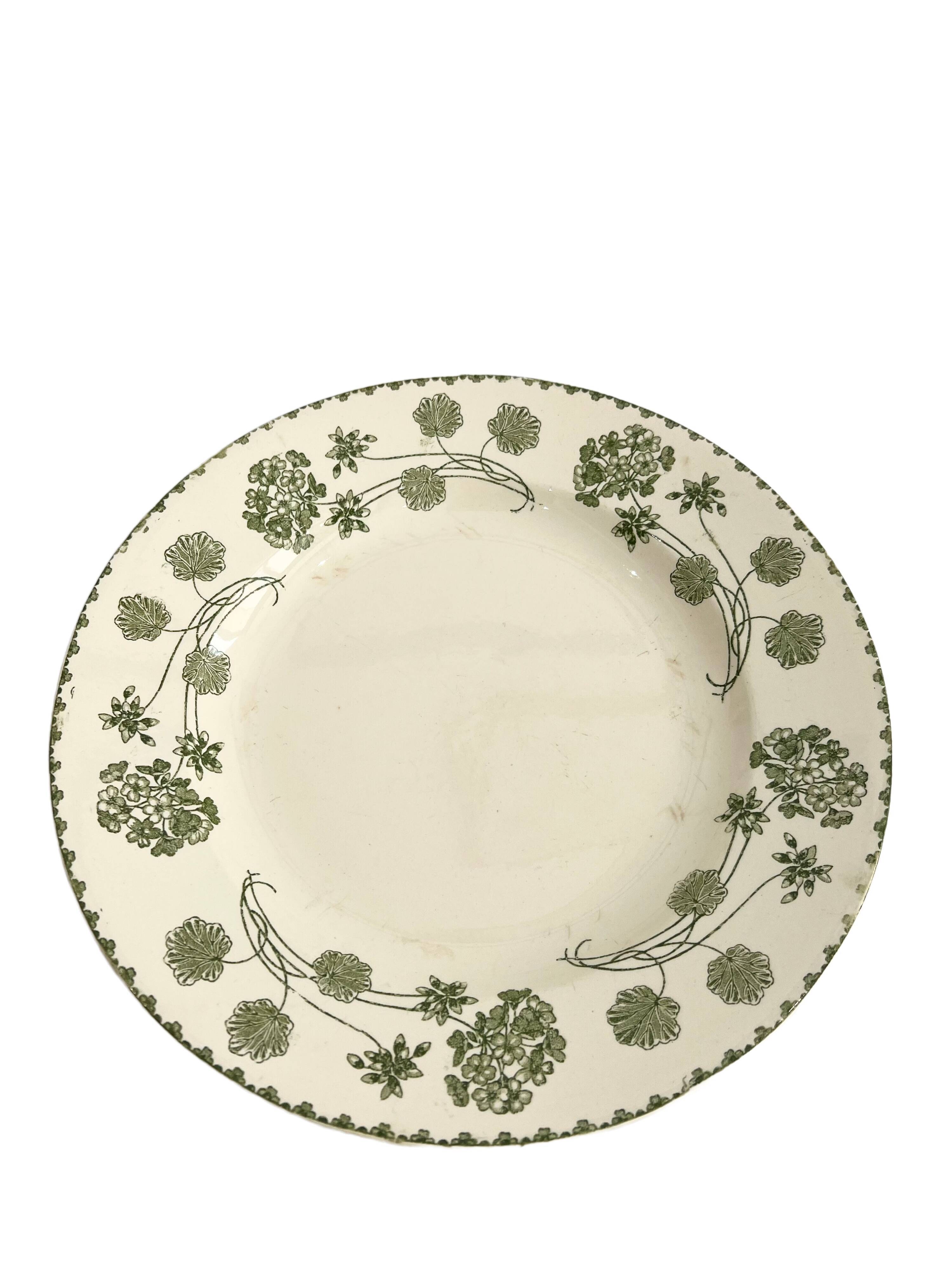 Round dish geranium sarreguemines
