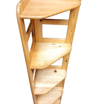 Solid pine corner shelf