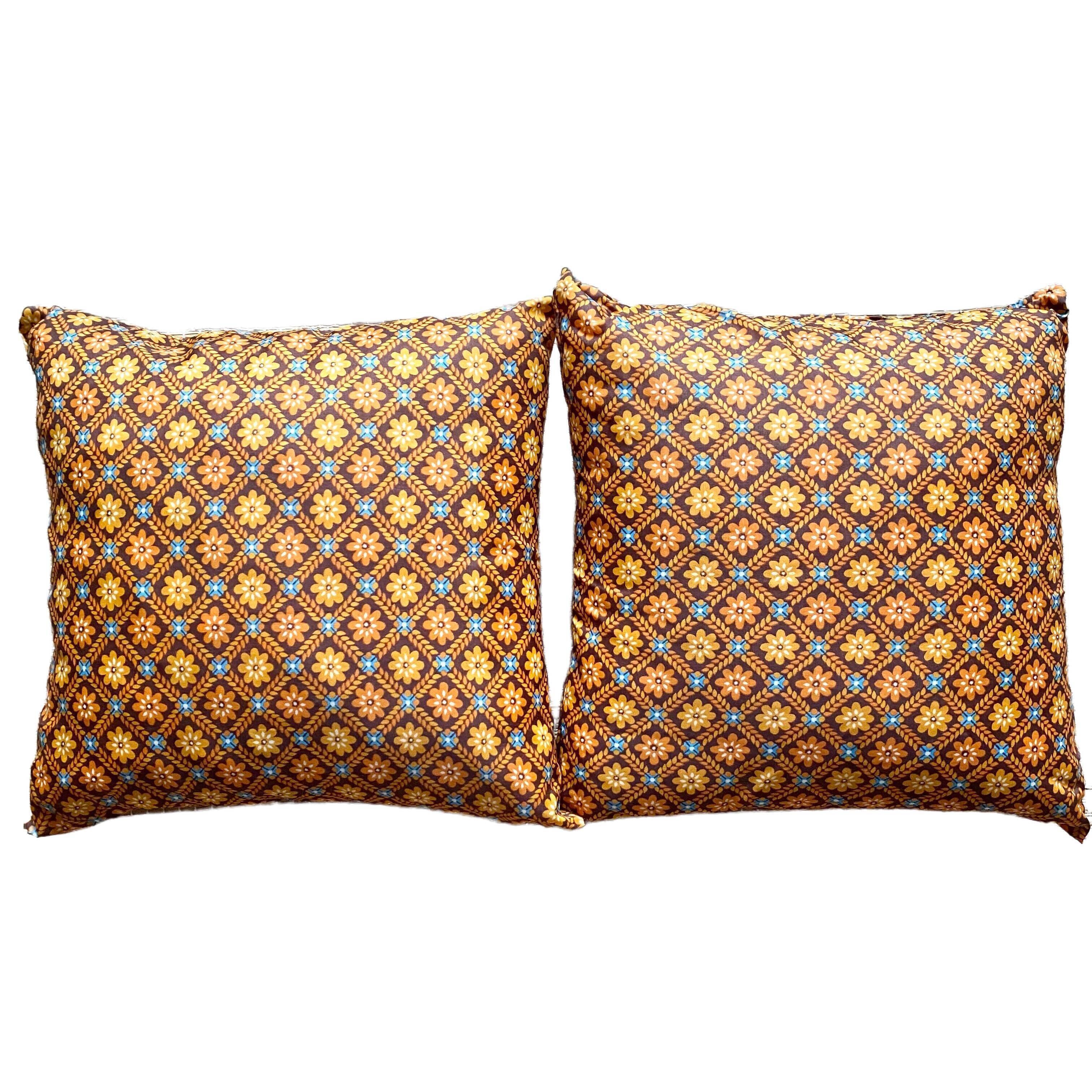 Coussins vintage seventies fleuris