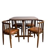 Table et chaises encastrables Thonet