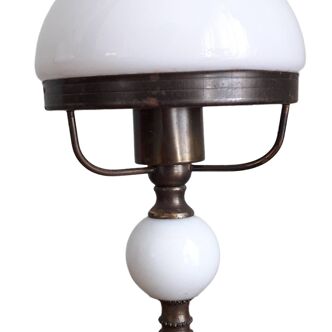 Opaline lamp