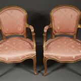 Paire de fauteuils cabriolets de style Louis XV