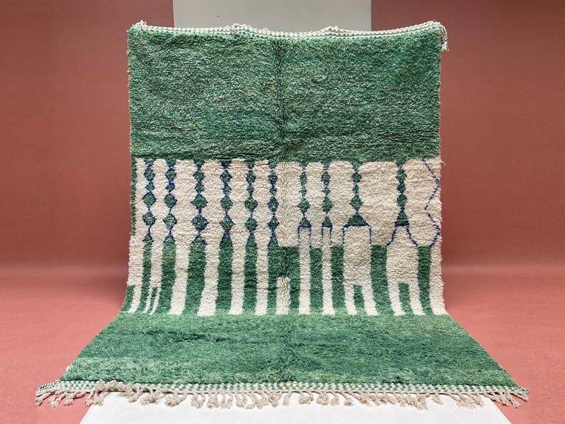 Handmade pure wool rug, size 150 x 250 cm.