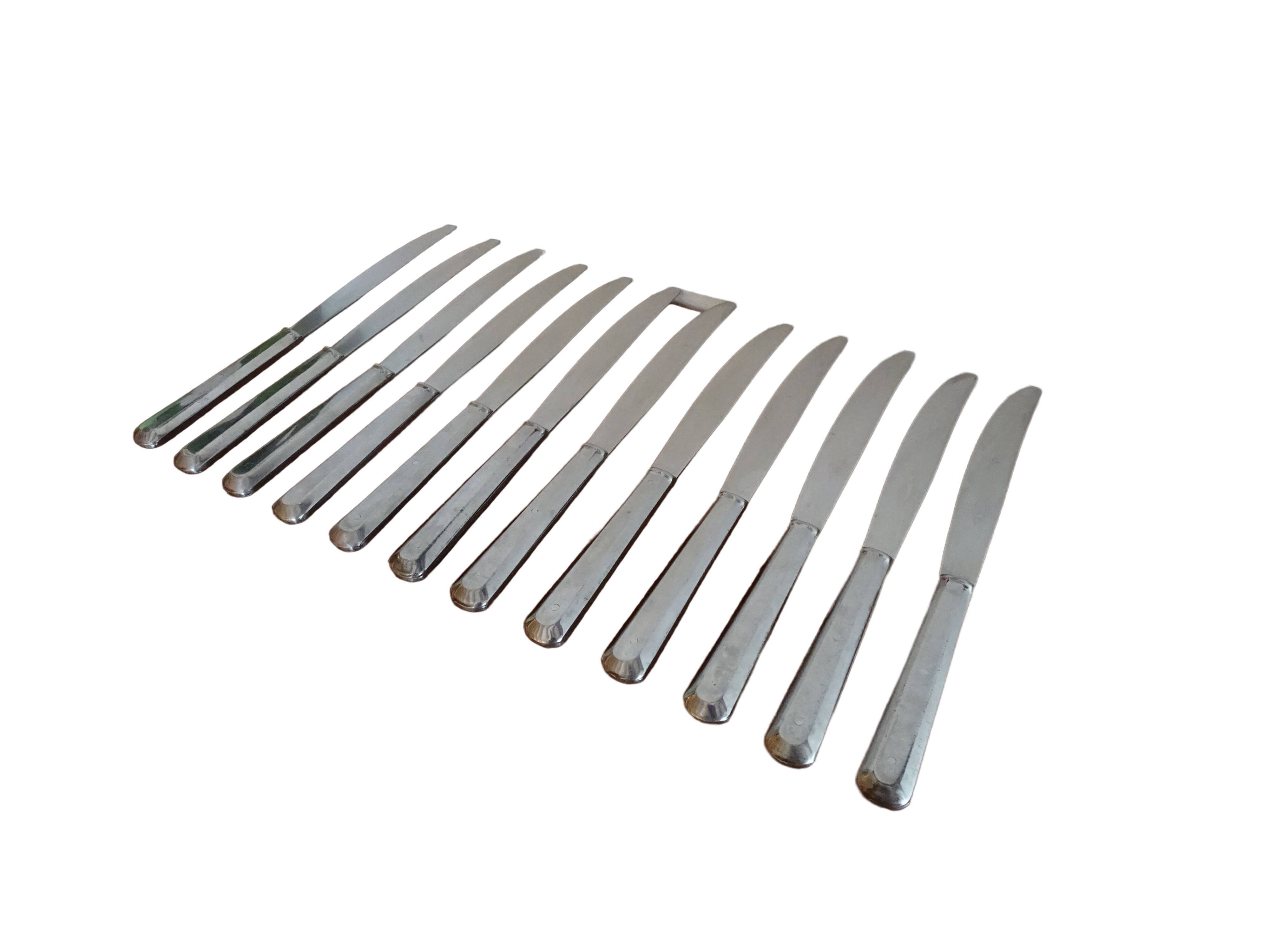 12 vintage Alpinox knives