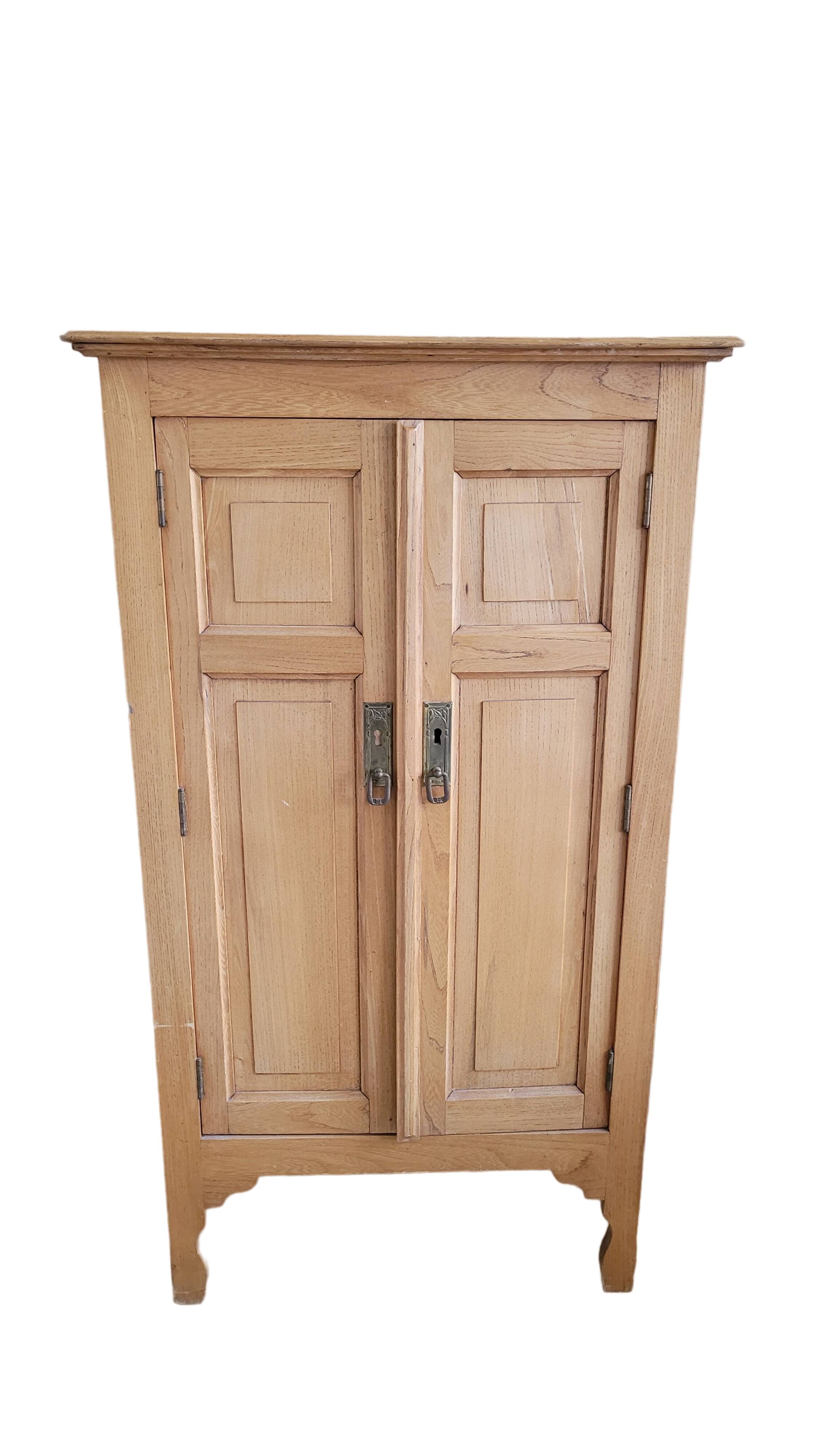 Small Parisian buffet 2P in elm