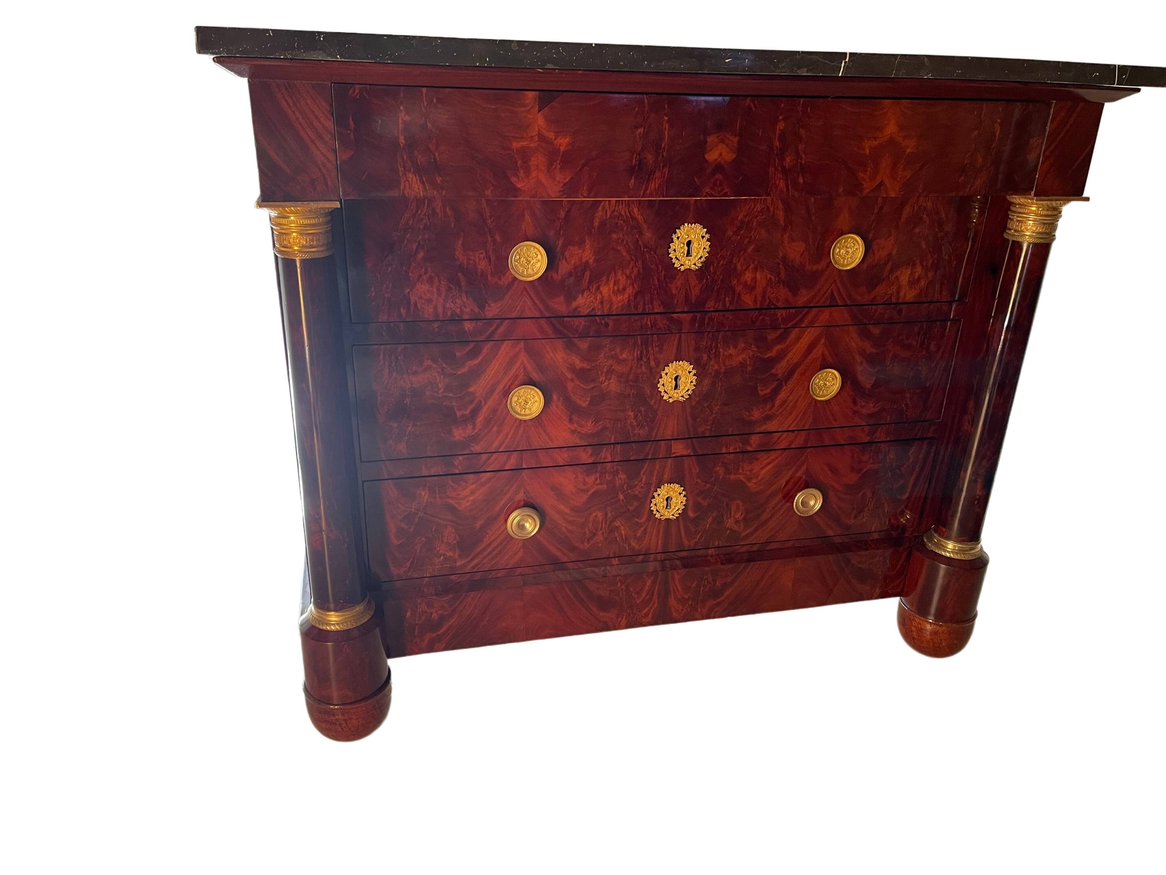 Commode empire in mahogany veneer