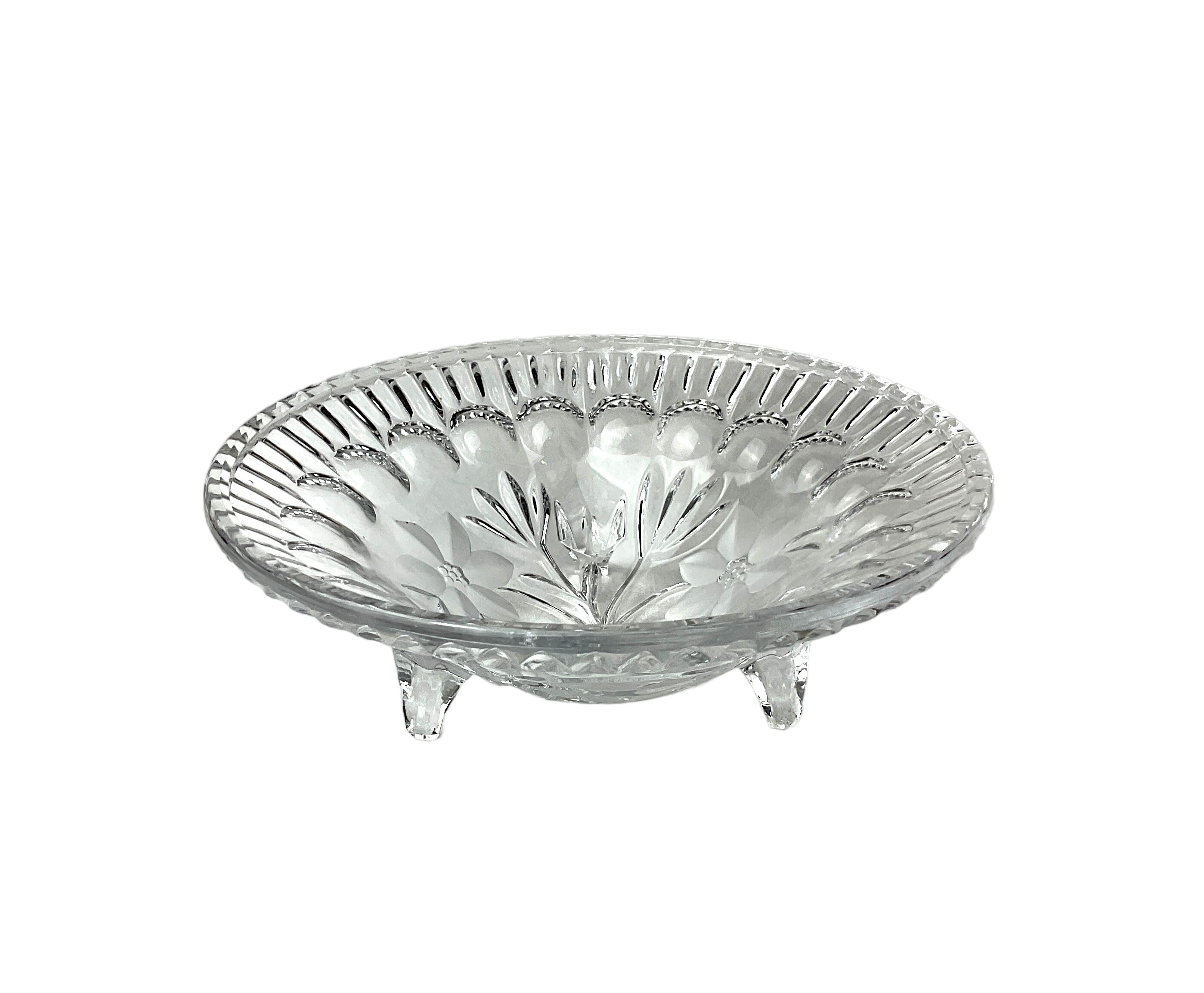 Empty glass pocket on three legs