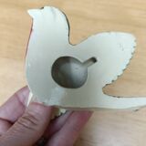 Two exotic birds in slip to hang