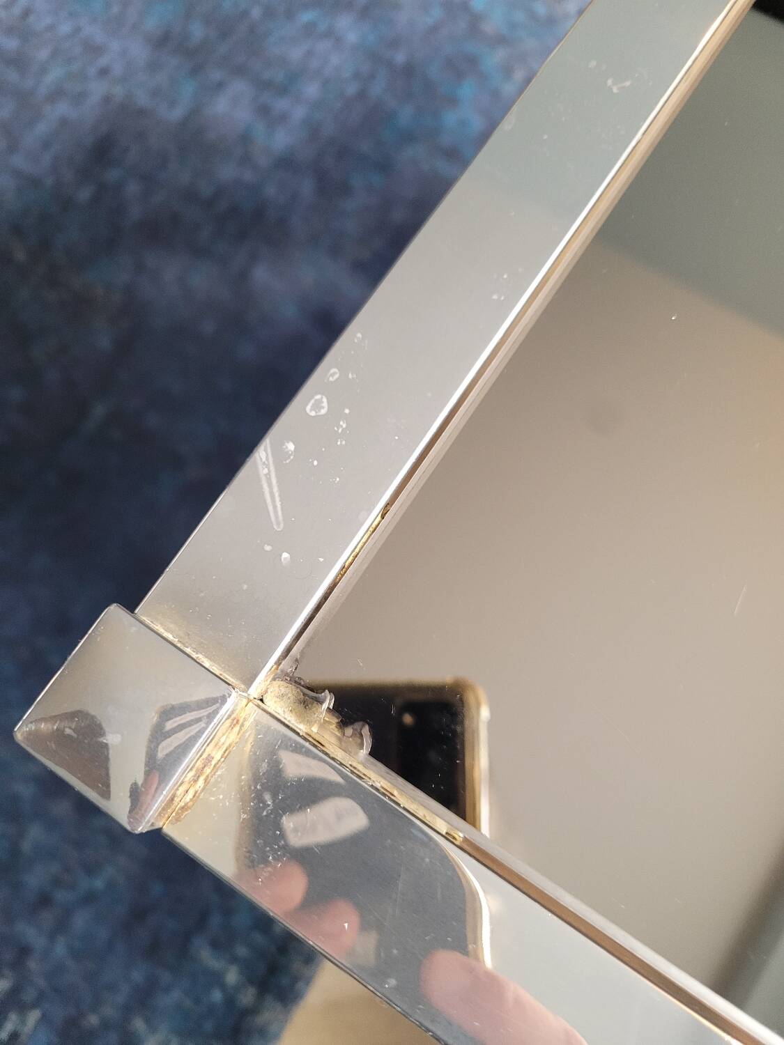 Tables gigognes en métal doré/chromé et miroir ambré