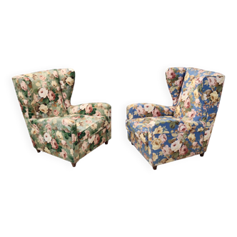 Paire vintage de fauteuils à oreilles en tissu floral authentique par Paolo Buffa Italie