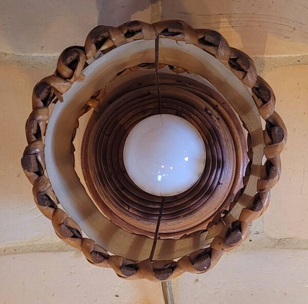Ancienne lampe vintage en rotin Louis Sognot années 50 60