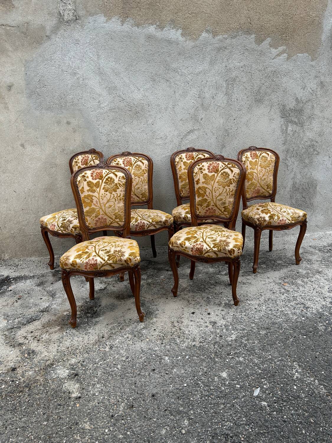 Set of 6 living room chairs
