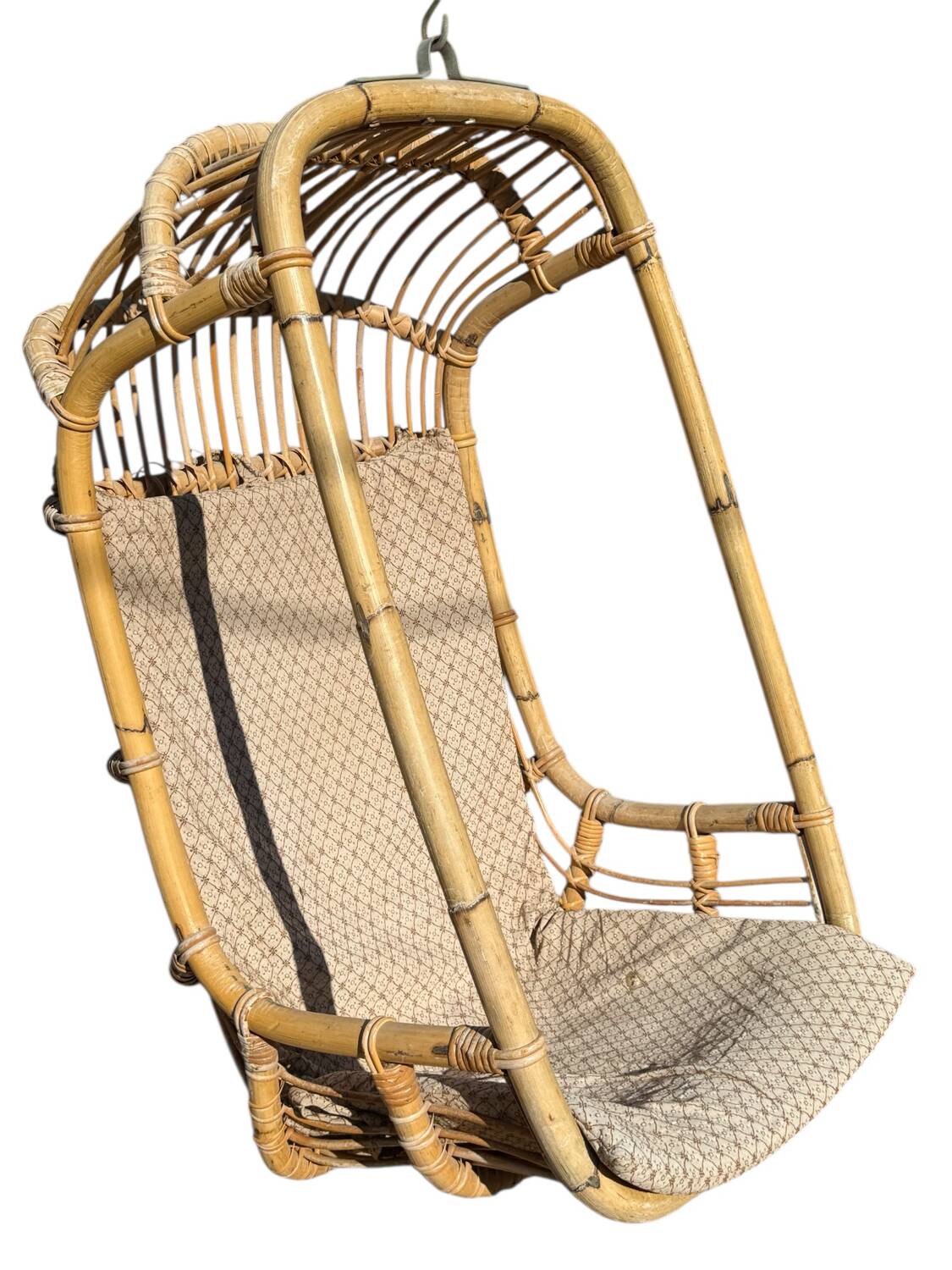 Fauteuil provençal suspendu, années 70