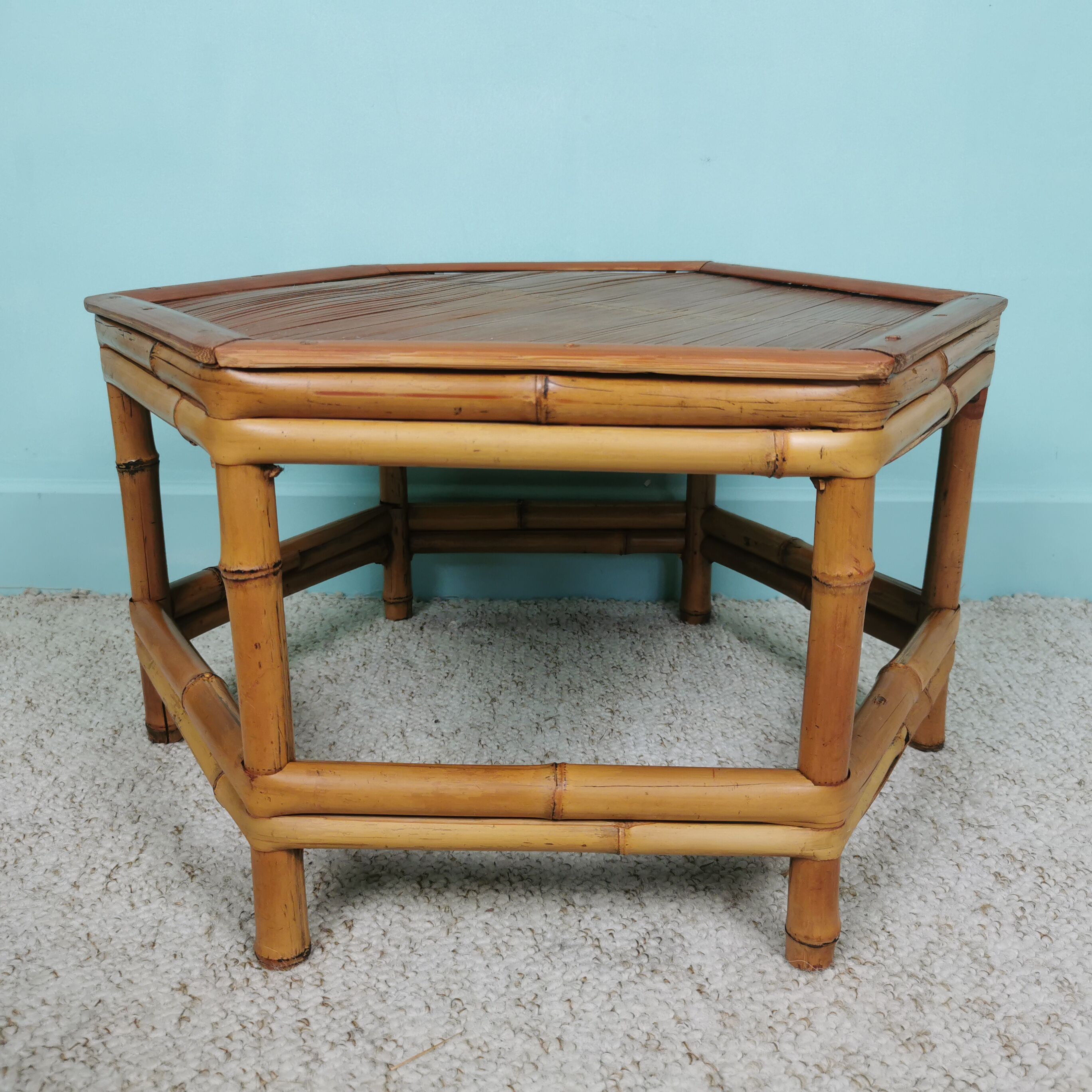 Set of 2 bamboo coffee tables