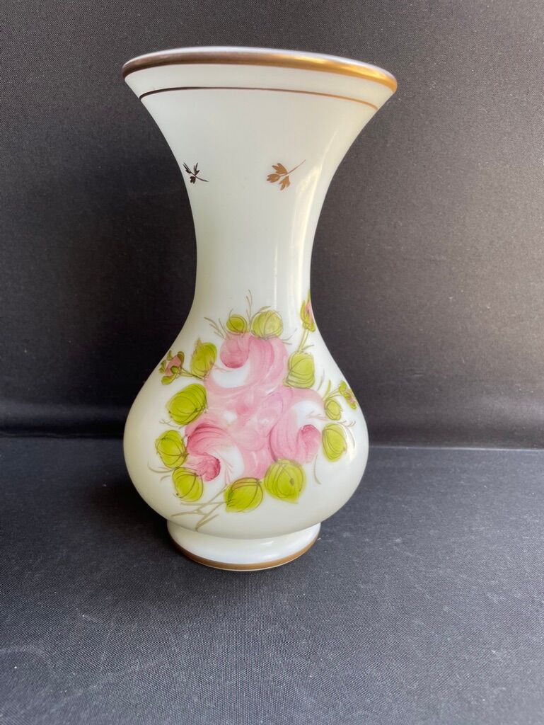 Vase Napoleon III in white opaline with floral decoration with gilding