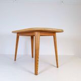 Mid-century pine coffee table by Carl Malmsten, Sweden, 1940s.